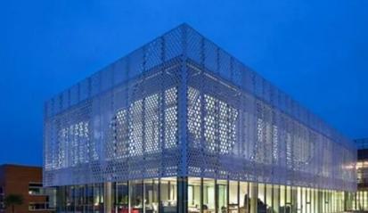 穿孔吸音鋁蜂窩板，裝飾“實(shí)力派”